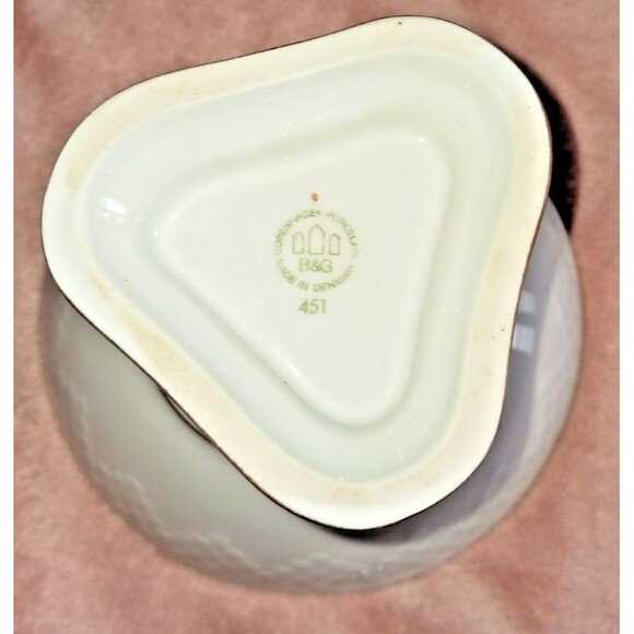 Rare Item - Bing and Grondahl Copenhagen Daffodil Porcelain Compote Dolphin Base - Picture 3 of 9